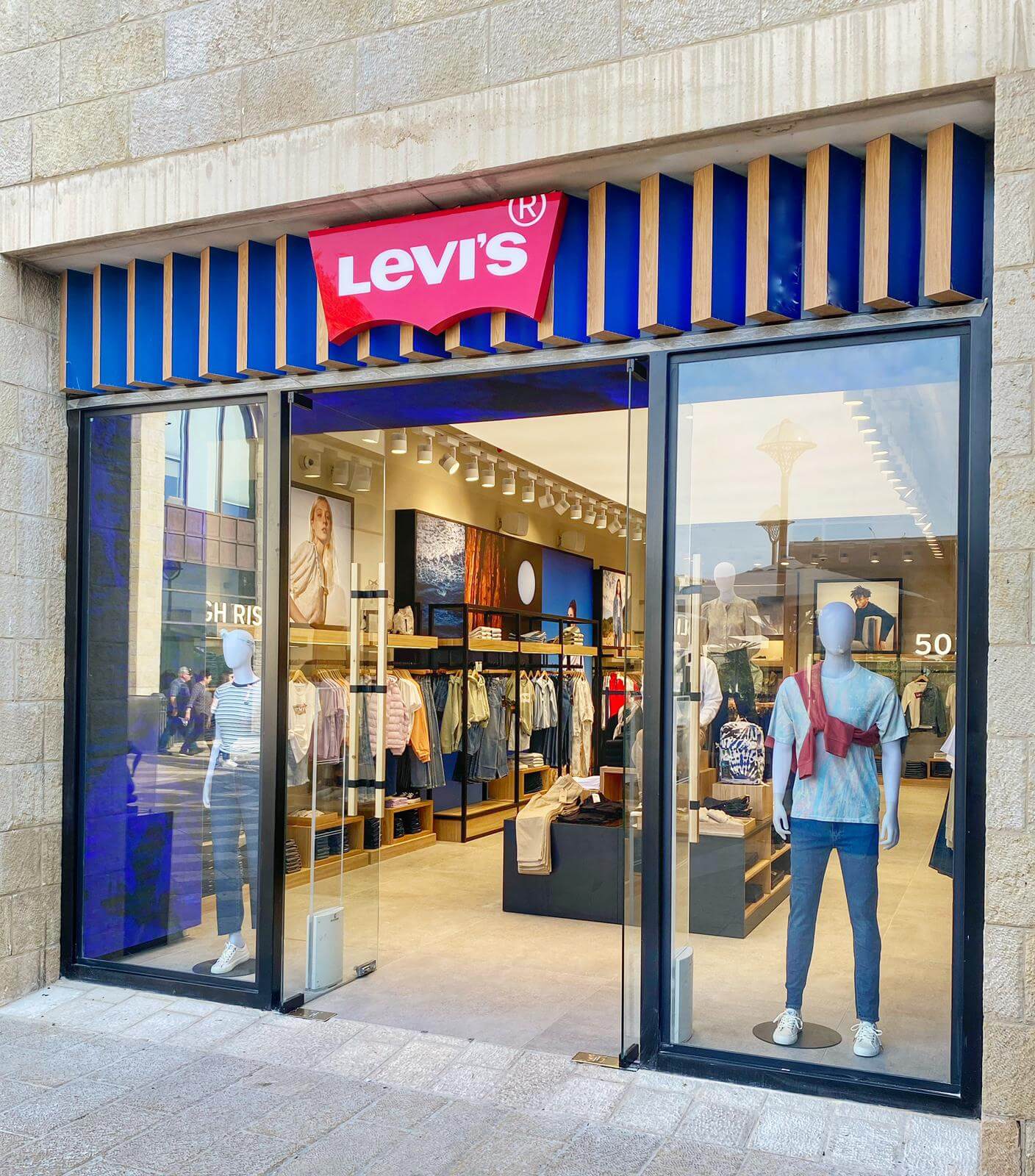 ממילא ירושלים Levi's - עיצוב פנים לחנויות